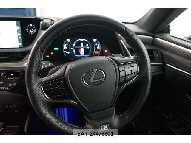 Lexus ES 2019-02 353961-12