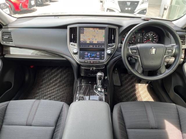Toyota CROWN SEDAN 2016-03 10034-1