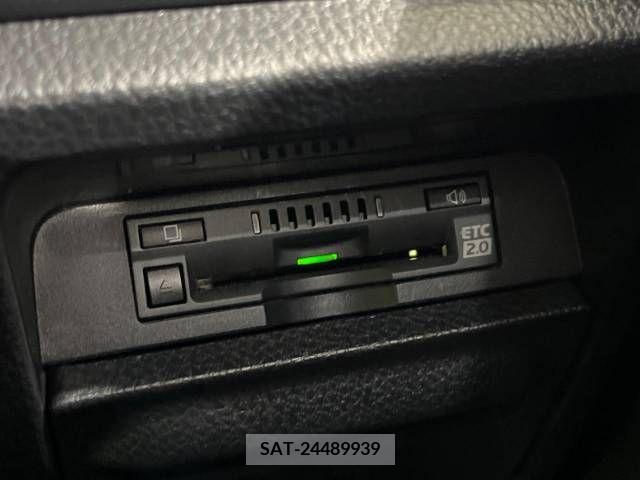 Toyota VOXY 2019-11 385493-6