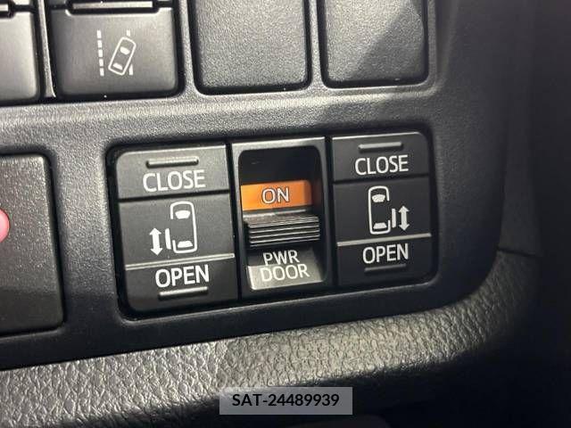 Toyota VOXY 2019-11 385493-3