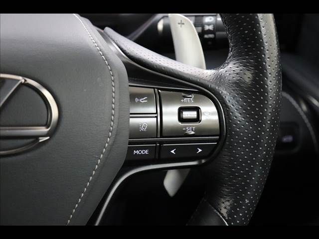 Lexus LC 2017-09 16130-7