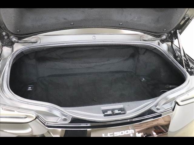 Lexus LC 2017-09 16130-13