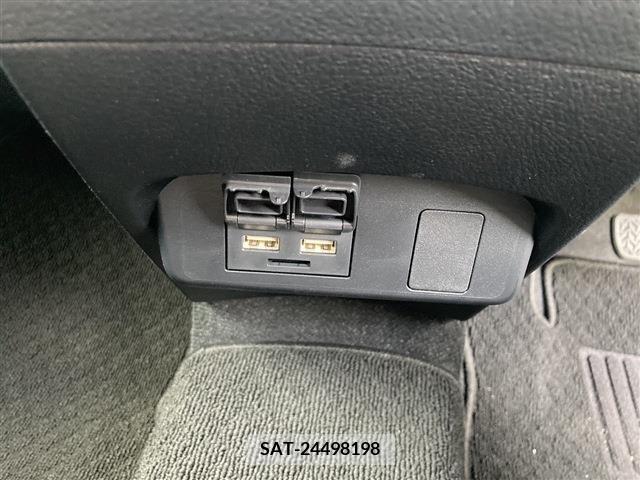 Toyota SIENTA 2021-07 314694-9