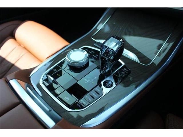 Bmw X7 2022-08 17940-28