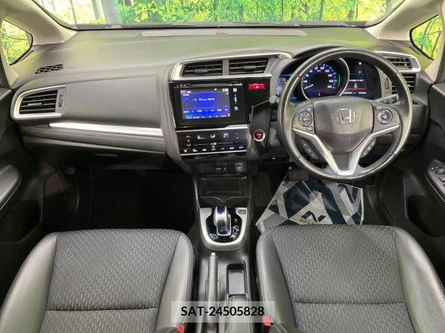 Honda FIT 2014-03 253255-1