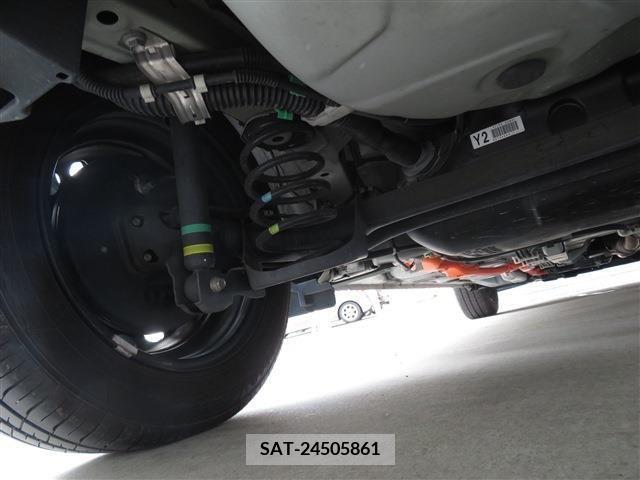 Toyota AQUA 2019-07 260218-19