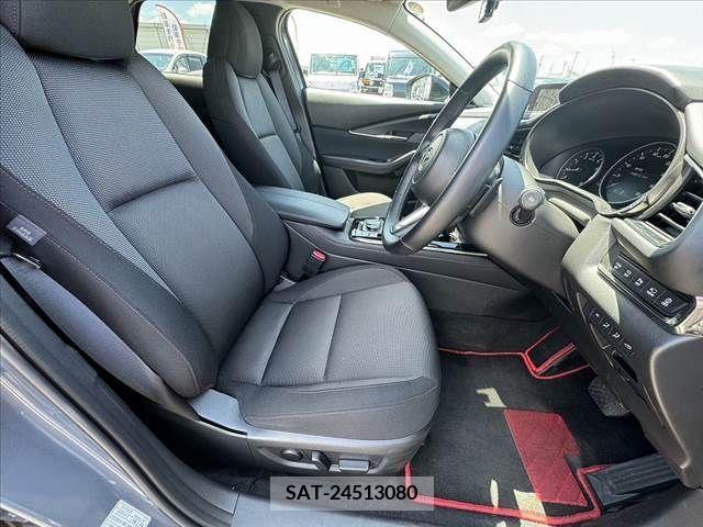 Mazda CX-30 2022-11 348059-15