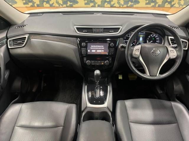 Nissan X-TRAIL 2015-11 184988-1