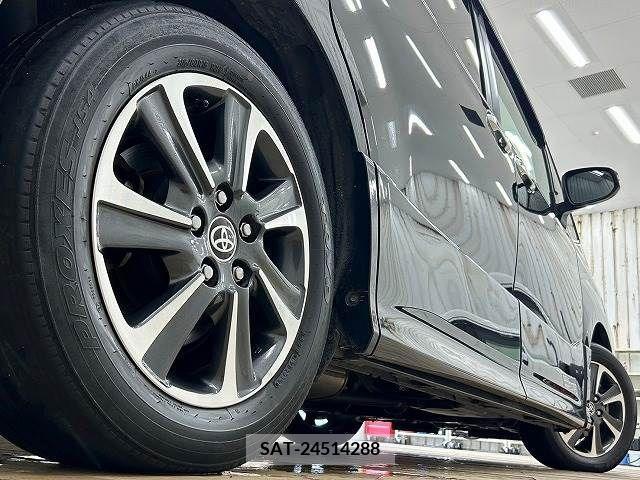 Toyota VOXY 2019-07 332250-18