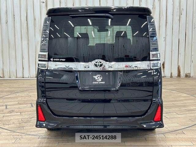 Toyota VOXY 2019-07 332250-12