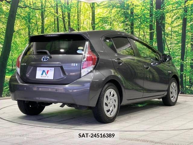 Toyota AQUA 2015-12 238743-17