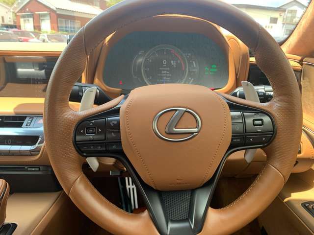 Lexus LC 2017-10 20324-9