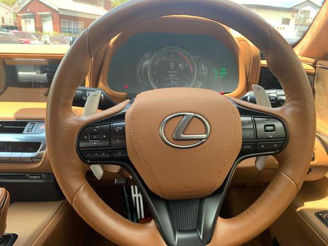 Lexus LC 2017-10 20324-1