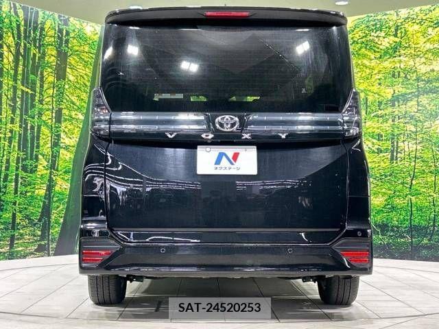 Toyota VOXY 2023-03 224306-15