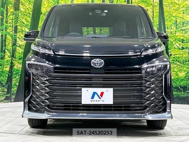 Toyota VOXY 2023-03 224306-14