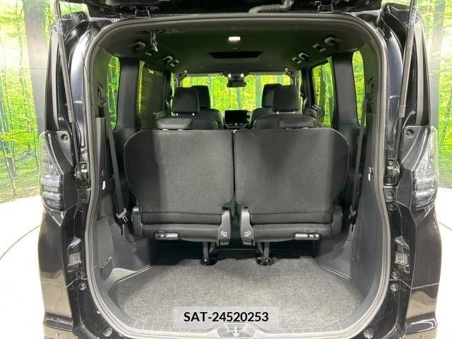 Toyota VOXY 2023-03 224306-10