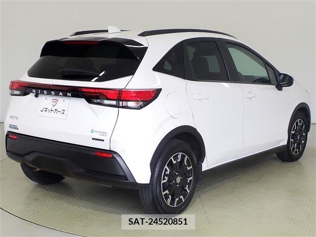 Nissan NOTE 2022-10 382708-2