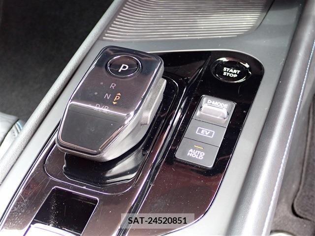 Nissan NOTE 2022-10 382708-13