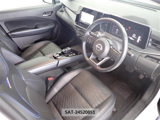 Nissan NOTE 2022-10 382708-24