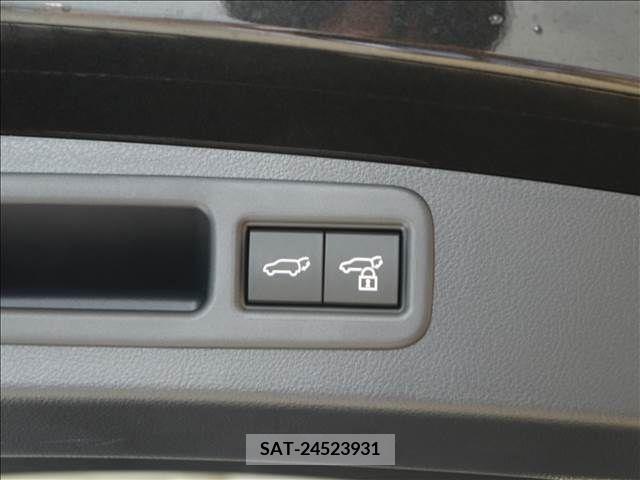Lexus RX 2023-10 334460-19
