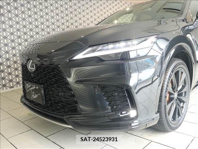 Lexus RX 2023-10 334460-15
