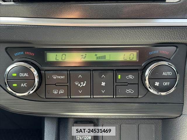 Toyota AURIS 2013-08 341559-23