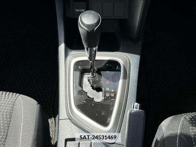 Toyota AURIS 2013-08 341559-28