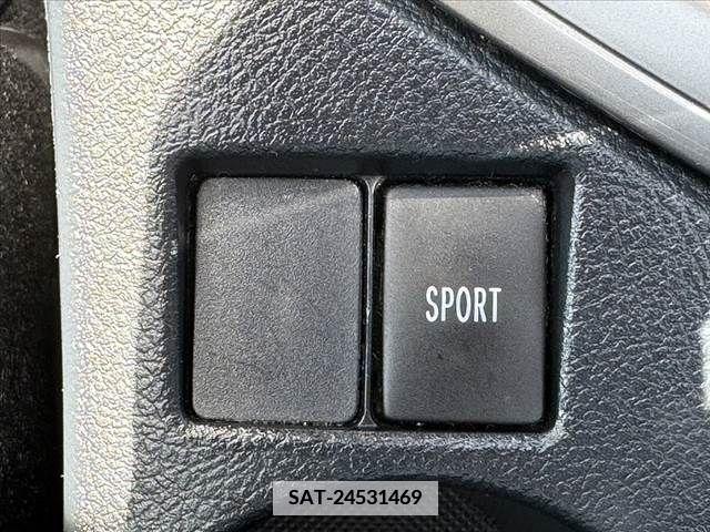 Toyota AURIS 2013-08 341559-29