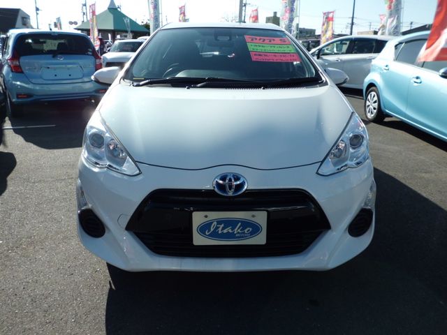 Toyota AQUA 2016-11 23407-1