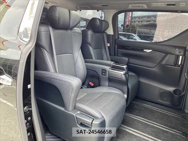 Toyota ALPHARD 2022-05 299638-17