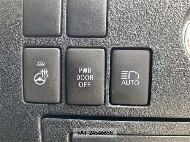 Toyota ALPHARD 2022-05 299638-26