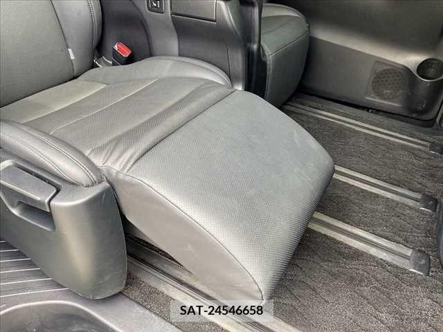 Toyota ALPHARD 2022-05 299638-22