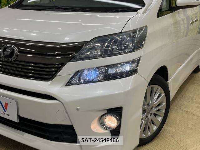 Toyota VELLFIRE 2013-03 369745-13