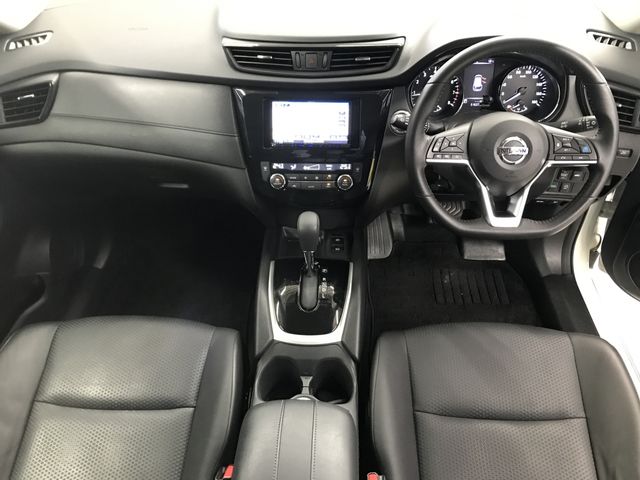 Nissan X-TRAIL 2018-02 22152-1