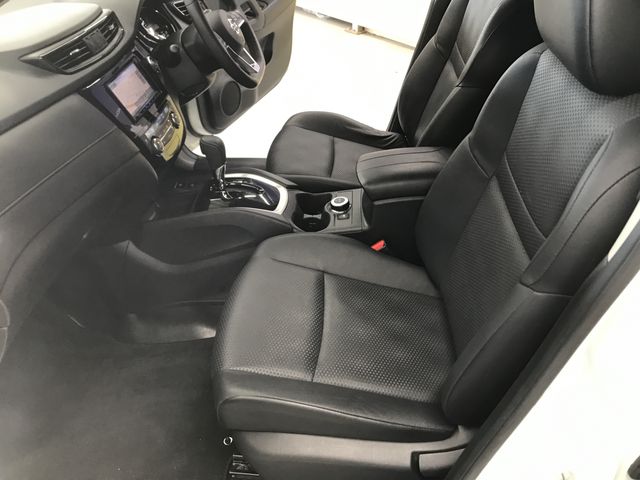 Nissan X-TRAIL 2018-02 22152-11