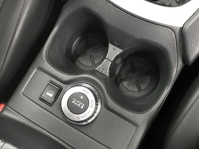 Nissan X-TRAIL 2018-02 22152-26