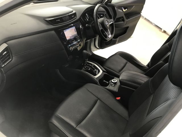 Nissan X-TRAIL 2018-02 22152-10