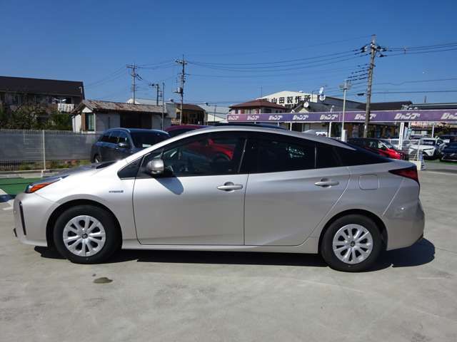 Toyota PRIUS 2021-01 10334-9