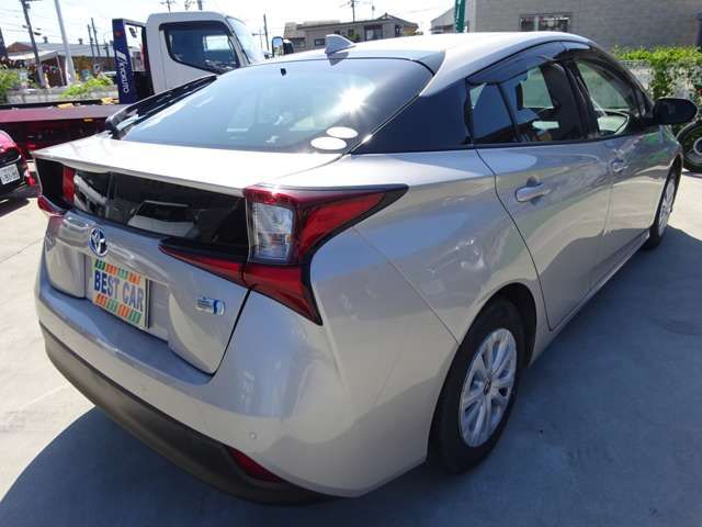 Toyota PRIUS 2021-01 10334-7