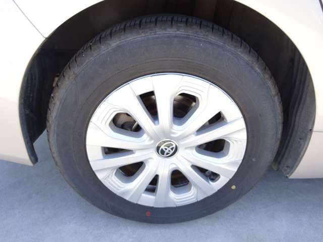 Toyota PRIUS 2021-01 10334-13