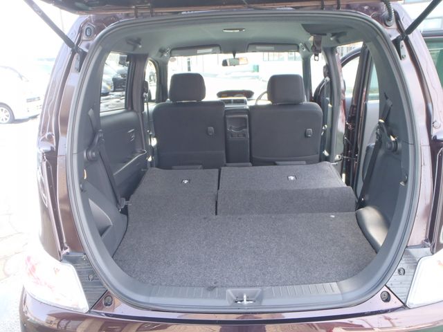 Toyota BB 2012-02 514-11
