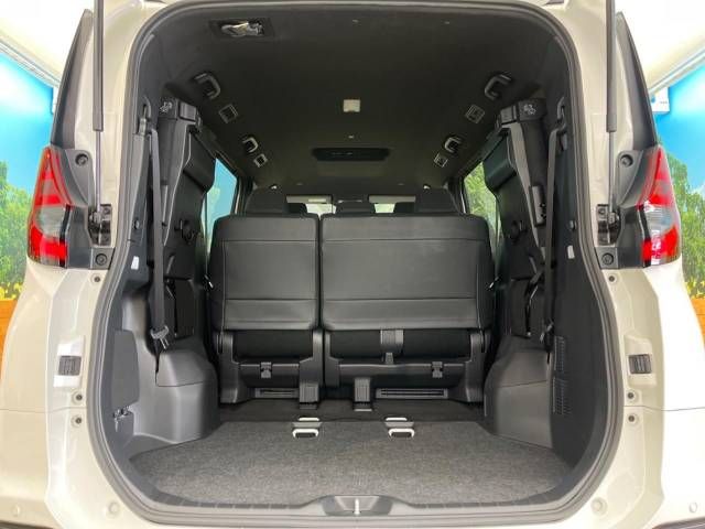 Toyota NOAH 2023-06 190014-10