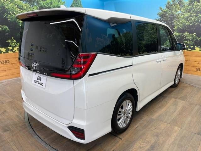 Toyota NOAH 2023-06 190014-17