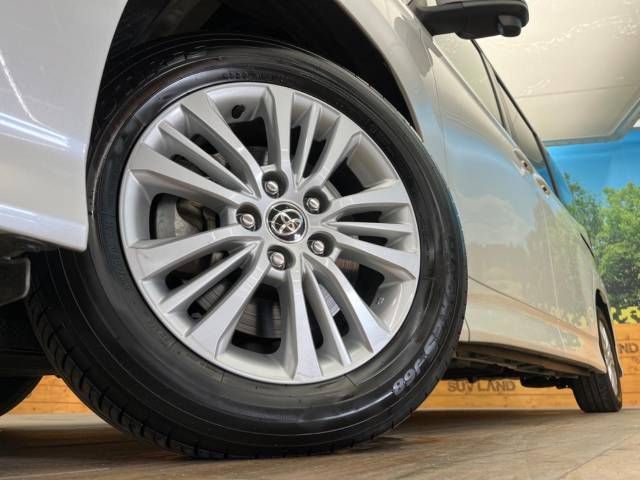 Toyota NOAH 2023-06 190014-13