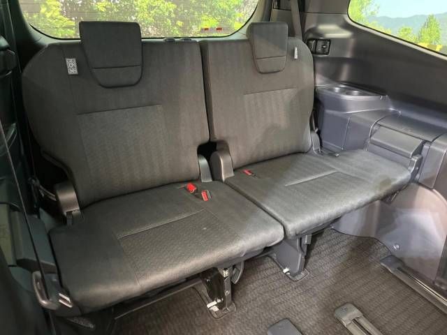 Toyota NOAH 2023-06 190014-9