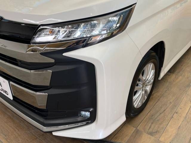 Toyota NOAH 2023-06 190014-12