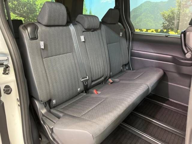 Toyota NOAH 2023-06 190014-8