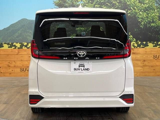 Toyota NOAH 2023-06 190014-15