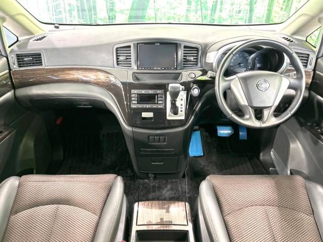 Nissan ELGRAND 2012-09 196656-1