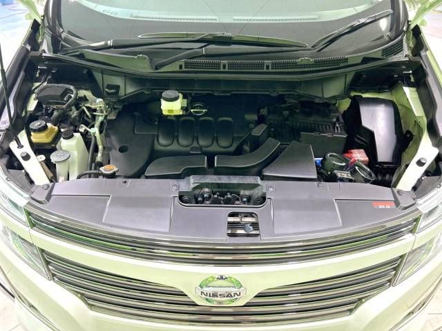 Nissan ELGRAND 2012-09 196656-18